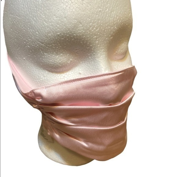 Pink polyester Barbie face mask - Picture 1 of 6